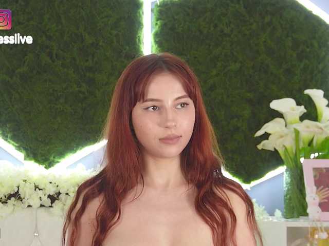 Greedy-Kim5's BongaCams show and profile