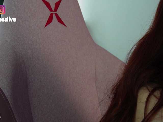 Greedy-Kim5's BongaCams show and profile