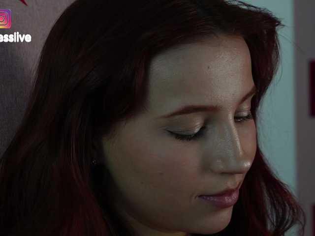 Greedy-Kim5's BongaCams show and profile