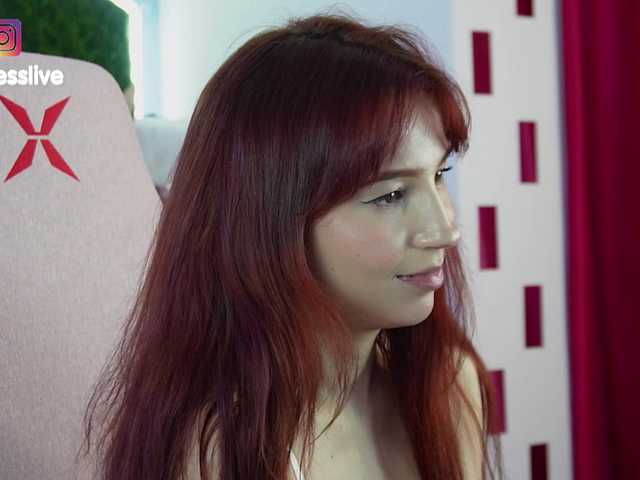 Greedy-Kim5's BongaCams show and profile