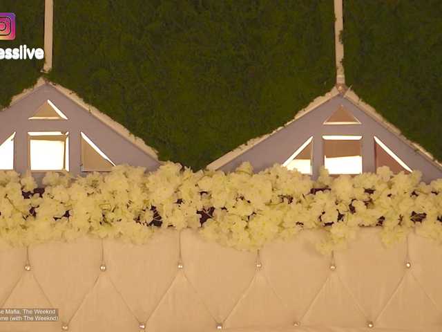 Greedy-Kim5's BongaCams show and profile