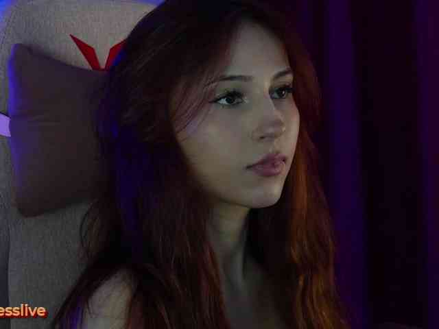 Greedy-Kim5 Live Webcam on BongaCams