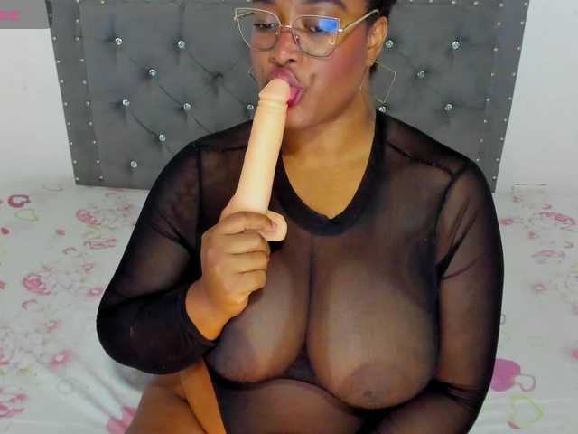  NinaaGrey chat room