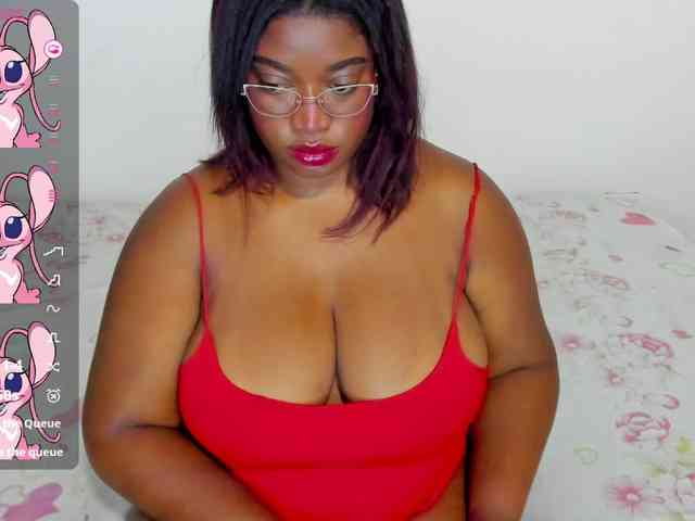NinaaGrey webcam