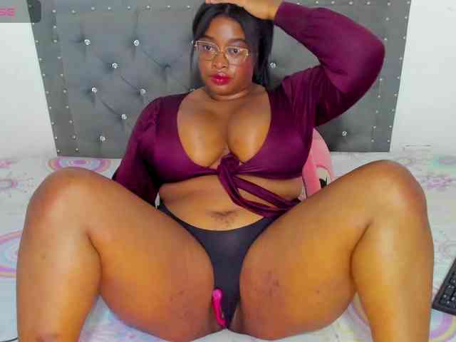 NinaaGrey webcam