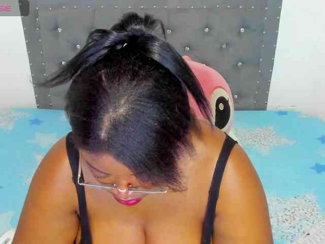 NinaaGrey webcam