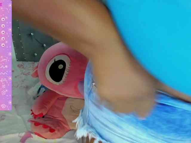 NinaaGrey webcam