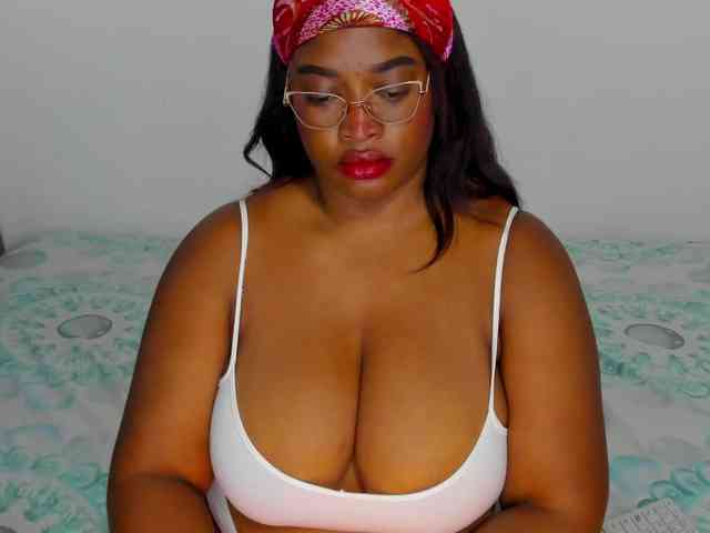 NinaaGrey Live Webcam on BongaCams