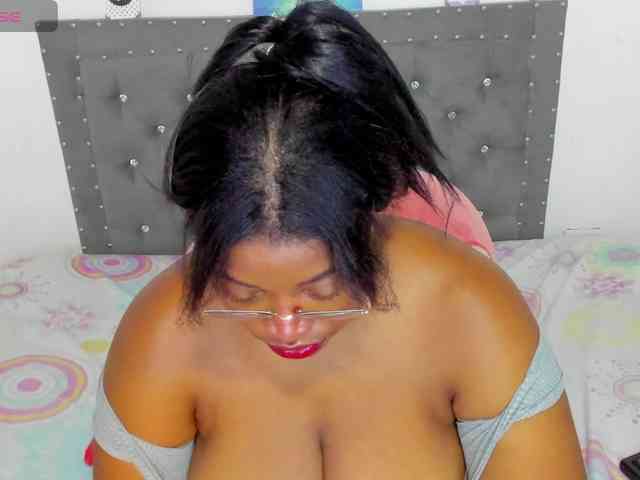 NinaaGrey webcam