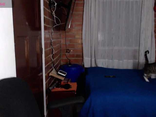 lunaws11's BongaCams show and profile