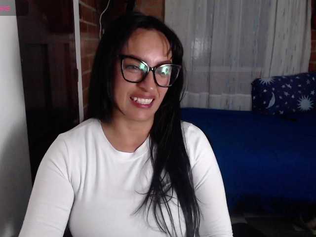 lunaws11's BongaCams show and profile