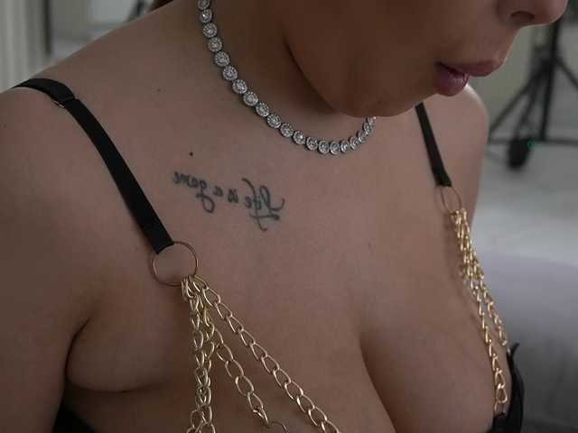 Sex chat gratuit in direct cu evakittyy pe BongaCams
