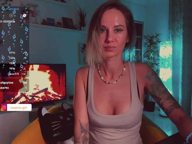 le modèle KiraStation est en webcam porno dans un show sur le site bongacams, il possède les tags suivants: White/Caucasian,Blonde,Shaved