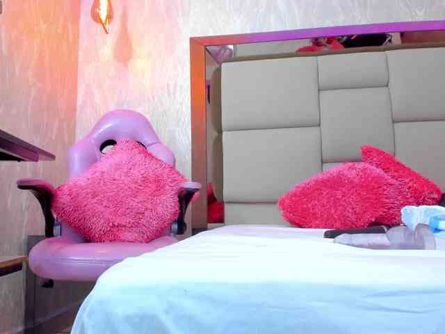 Agatharussh webcam