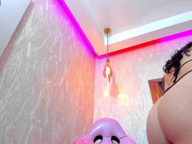 Agatharussh webcam