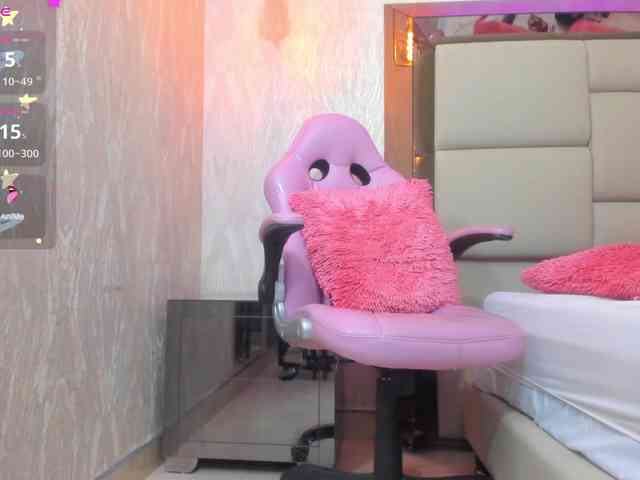 Agatharussh webcam
