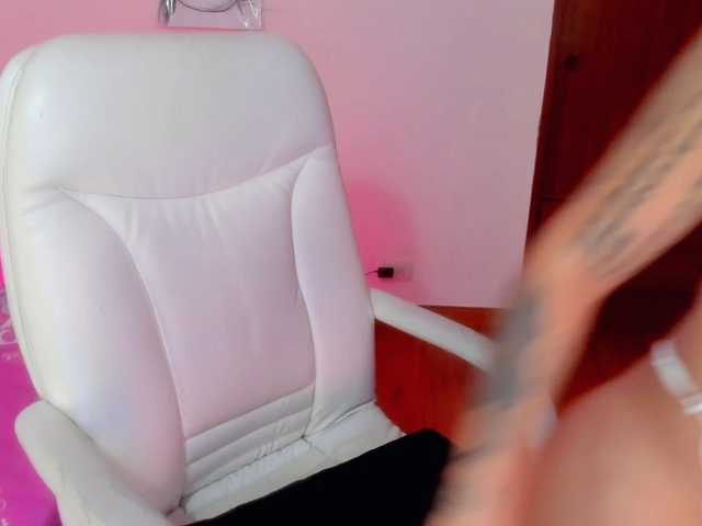 anithaxxx1's BongaCams show and profile