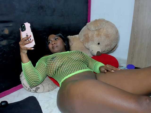 Ammyy-Brown's BongaCams show and profile