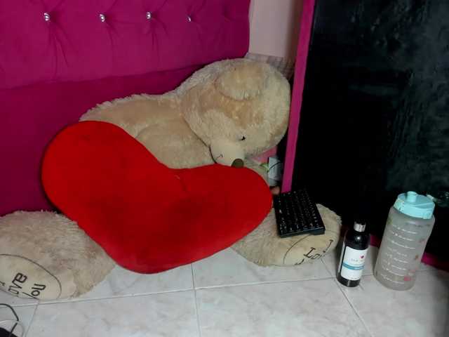 Ammyy-Brown's BongaCams show and profile