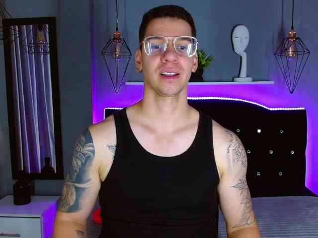 mikejordansex Live Webcam on BongaCams