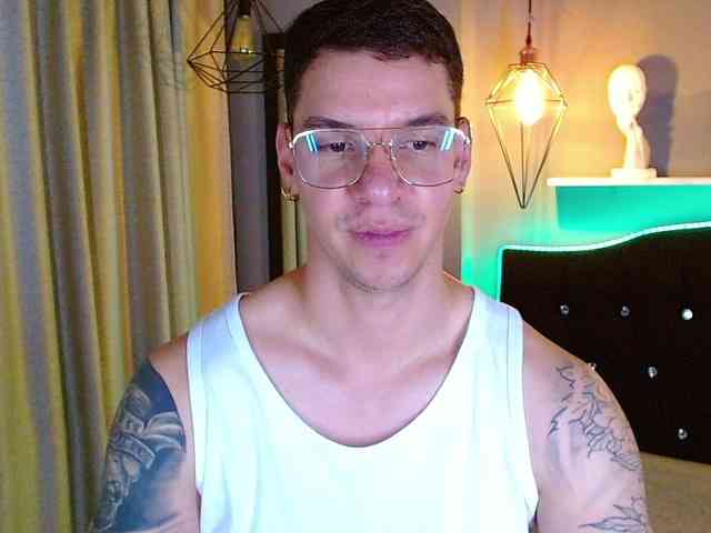 mikejordansex Live Webcam on BongaCams