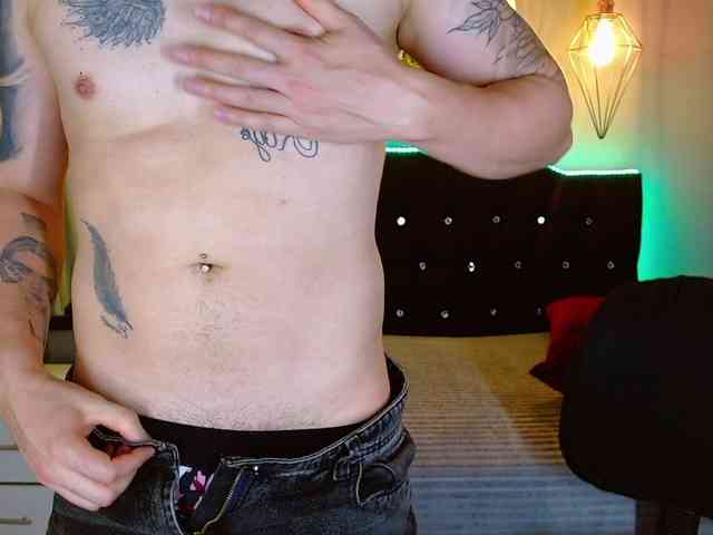mikejordansex Live Webcam on BongaCams
