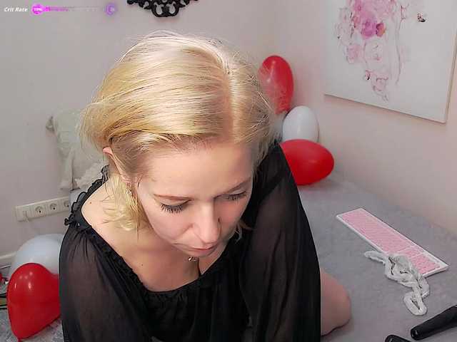 LoraMiss's BongaCams show and profile