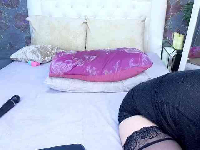 LoraMiss webcam
