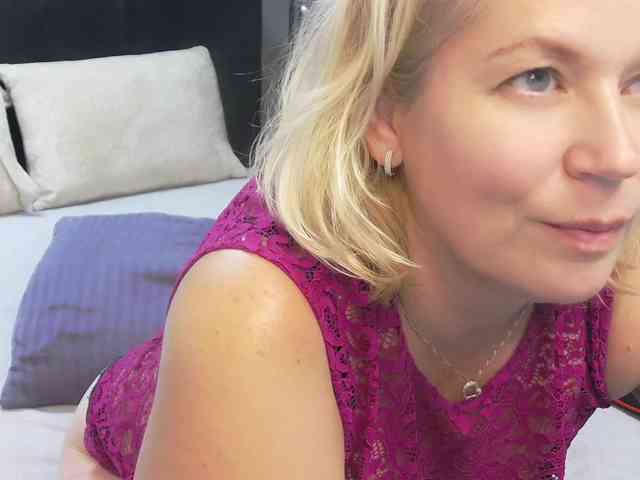 LoraMiss webcam