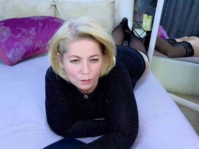 LoraMiss webcam
