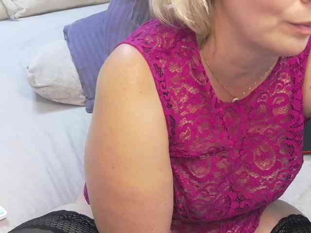 LoraMiss webcam