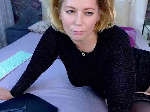 LoraMiss webcam