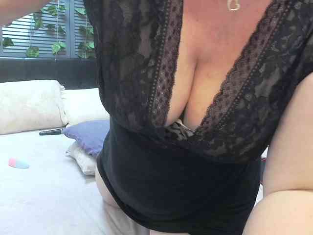 LoraMiss webcam