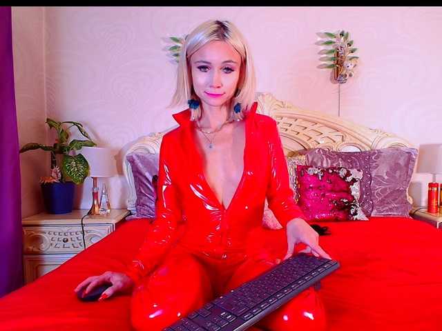 AlinaLoves's BongaCams show and profile