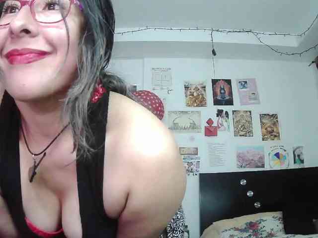 Malishka19 webcam