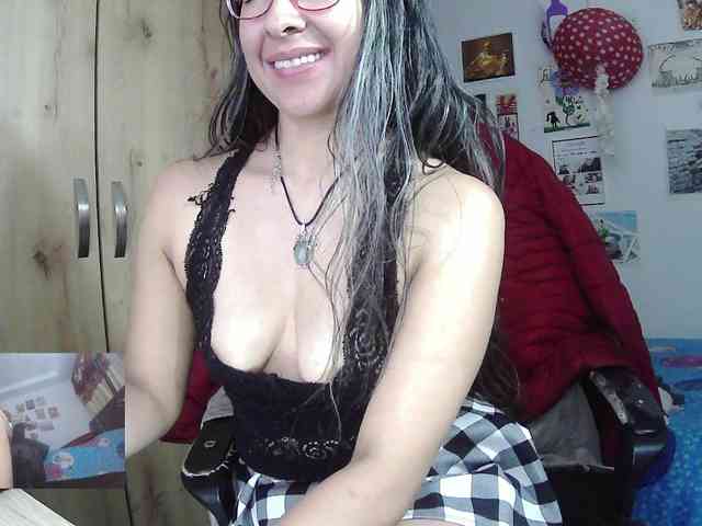 Malishka19 webcam