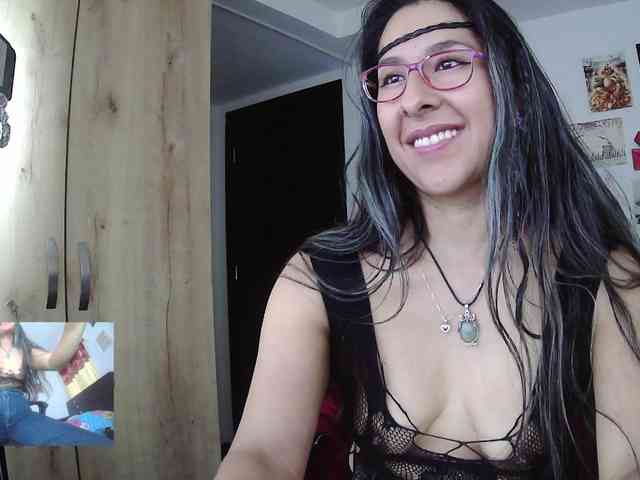 Malishka19 webcam