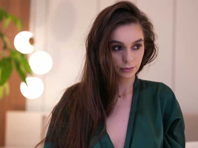 DorisCream's BongaCams show and profile