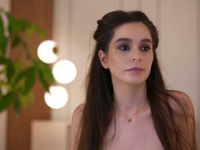 DorisCream's BongaCams show and profile