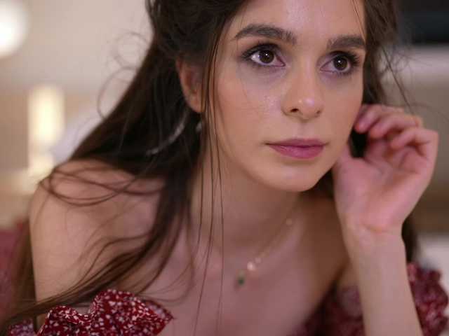 DorisCream's BongaCams show and profile