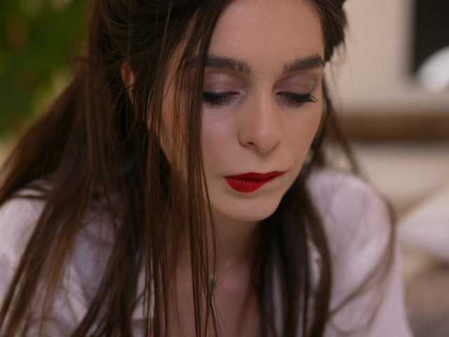 DorisCream's BongaCams show and profile