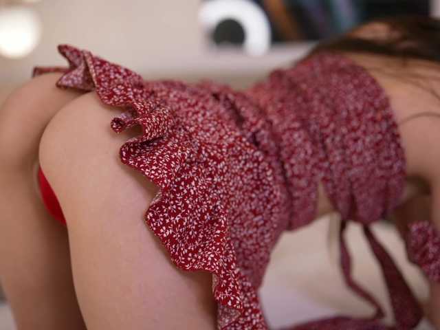 DorisCream's BongaCams show and profile