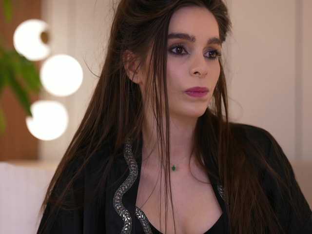 DorisCream's BongaCams show and profile