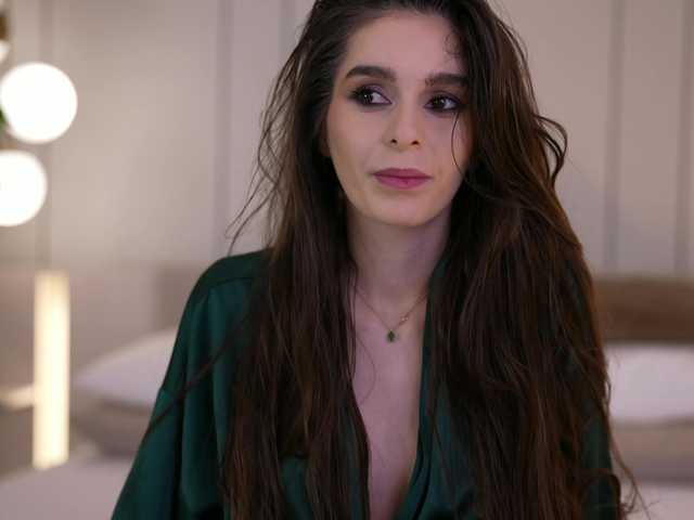 DorisCream's BongaCams show and profile