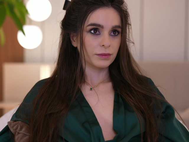 DorisCream's BongaCams show and profile