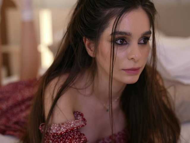 DorisCream's BongaCams show and profile