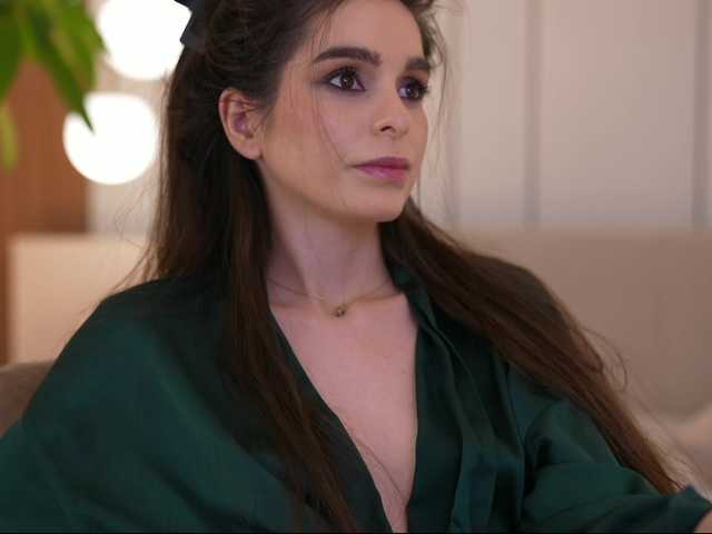 DorisCream's BongaCams show and profile