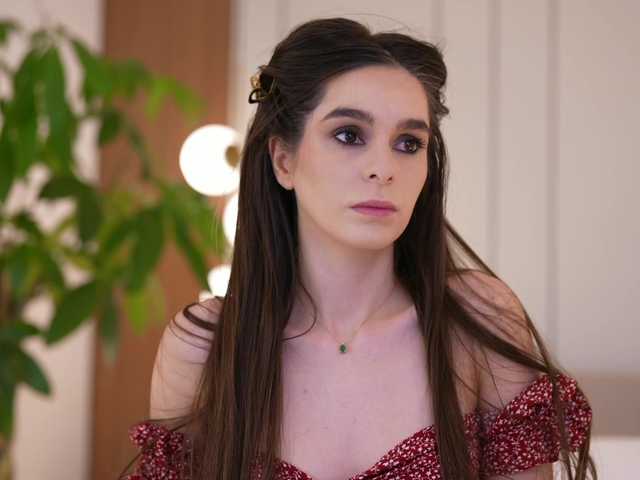 DorisCream's BongaCams show and profile