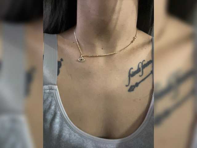 MaddisonWelch live cam profile