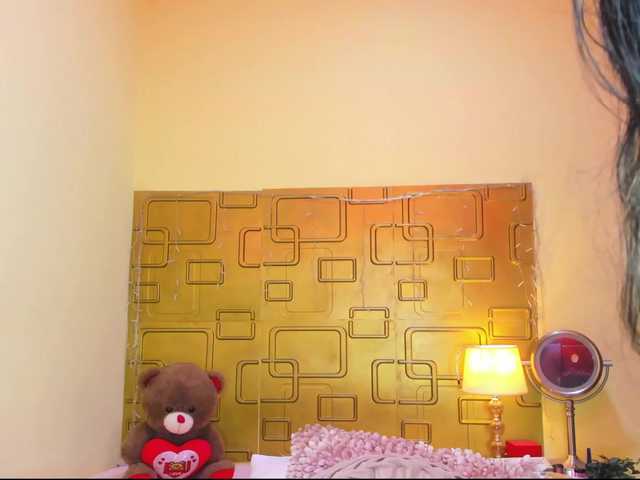 JuliaHaye live cam profile